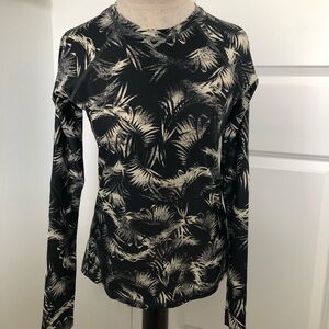 NWOT Billabong Tropcial Print Black and Cream Rashguard Sun Shirt